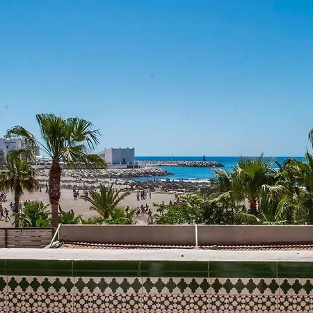 Beachfront Location In By Costarentals - Ref 70 Apartment