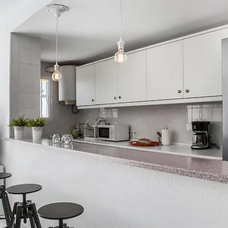 Beachfront In By Costarentals - Ref 70 Appartamento *